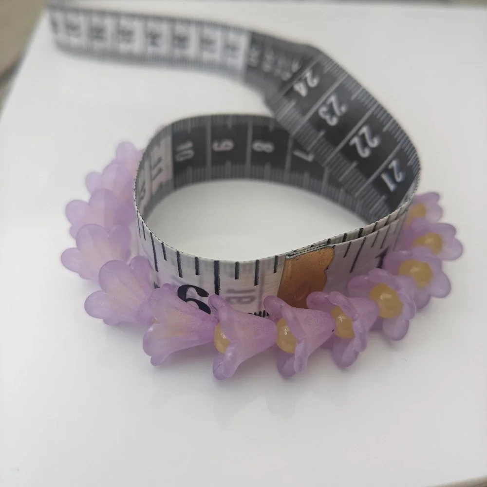 Lavender Purple Frosted Flower Acrylic Stretch Bracelet Yellow Glass Bead Floral